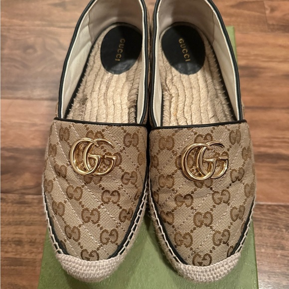 Gucci Black and Cream Espadrille Flats